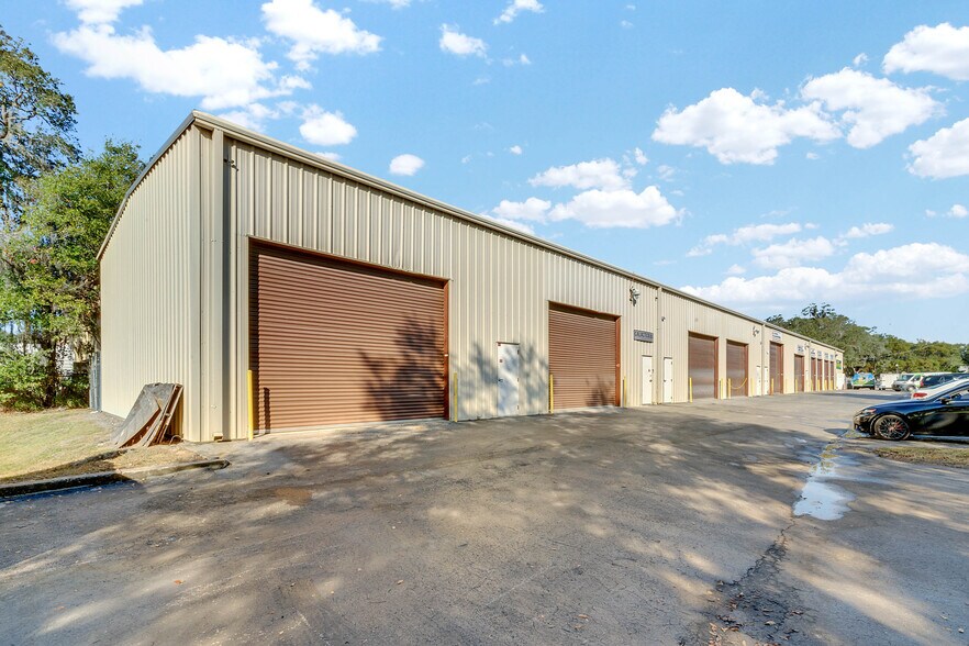 More Photos Of 3052 Shader Rd, Orlando Service For Lease