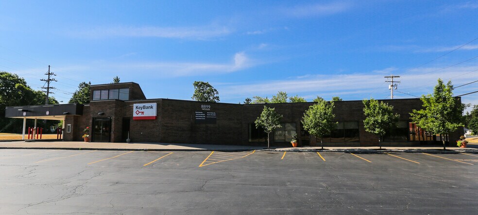 More Photos Of 8899 Main St, Buffalo Freestanding For Lease