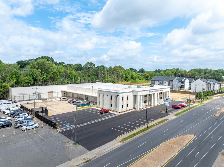 More Photos Of 6700 South Blvd, Charlotte Warehouse For Lease