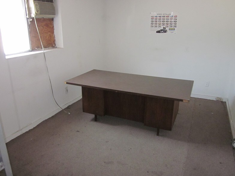 More Photos Of 15045 Maccorkle Ave, Cabin Creek Auto Repair For Sale