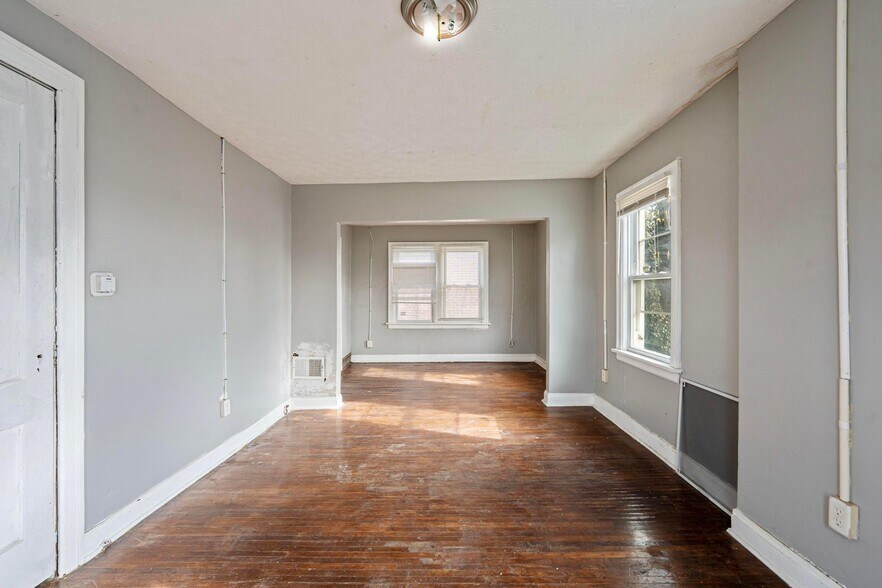 More Photos Of 1657 Sullivant Ave, Columbus Apartments For Sale