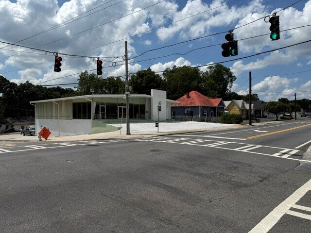 More Photos Of 1802 Washington Rd, East Point Freestanding For Sale