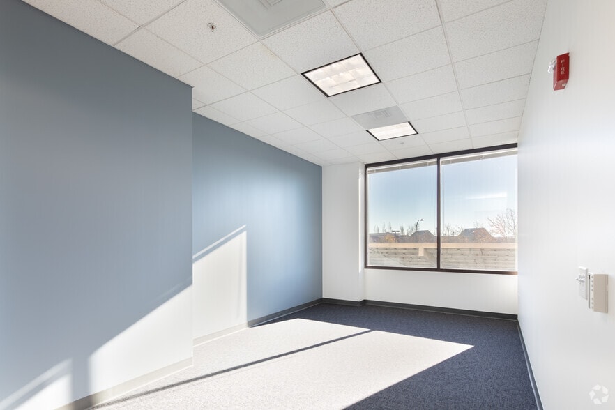 More Photos Of 5030 Business Center Dr, Fairfield Medical For Lease