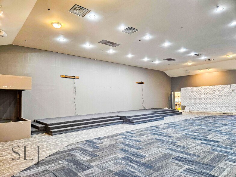 More Photos Of 609 Truman St, Arlington Religious Facility For Lease
