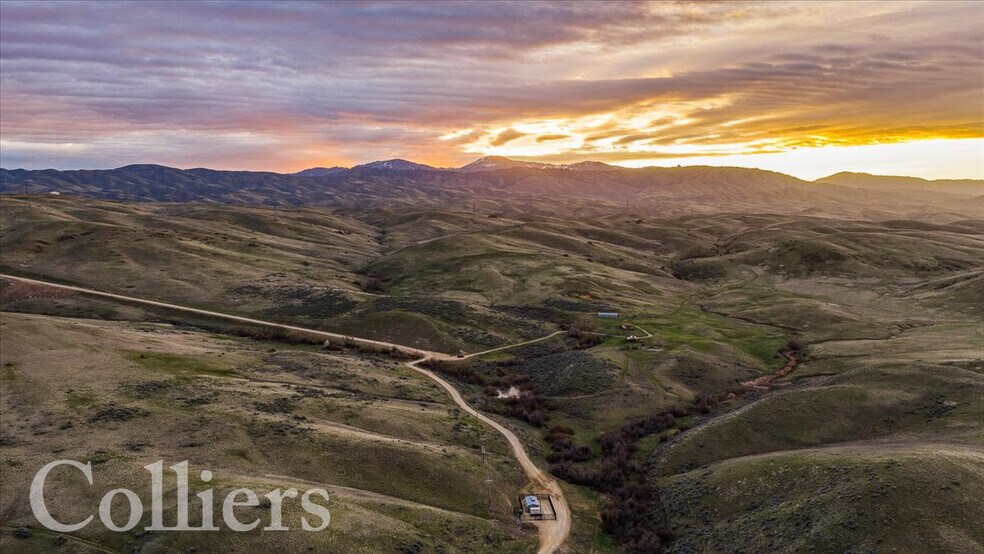 More Photos Of 1600 E Aerie Ln, Eagle Land For Sale