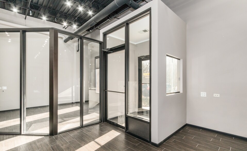 More Photos Of 1645 S River Rd, Des Plaines Office For Sale