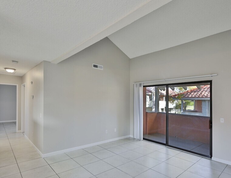 More Photos Of 1531 W Rialto Ave, Fontana Apartments For Sale