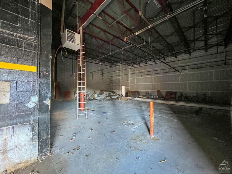 More Photos Of 15 Dardess Dr, Chatham Unknown For Lease