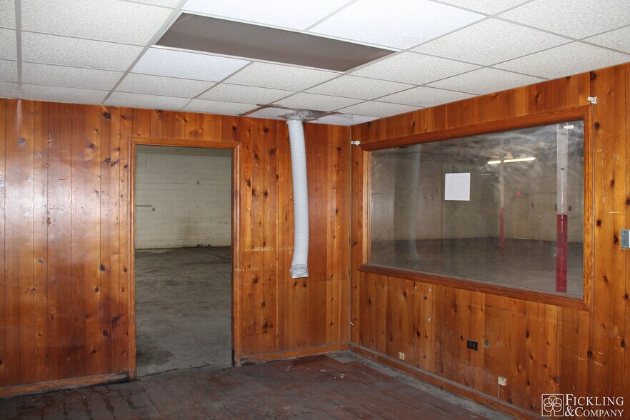 More Photos Of 795 S Fulton St, Macon-Bibb Warehouse For Lease