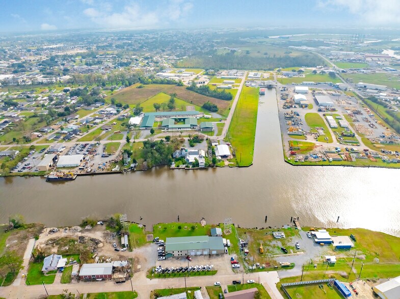 More Photos Of 1711 Dunn St, Houma Service For Lease