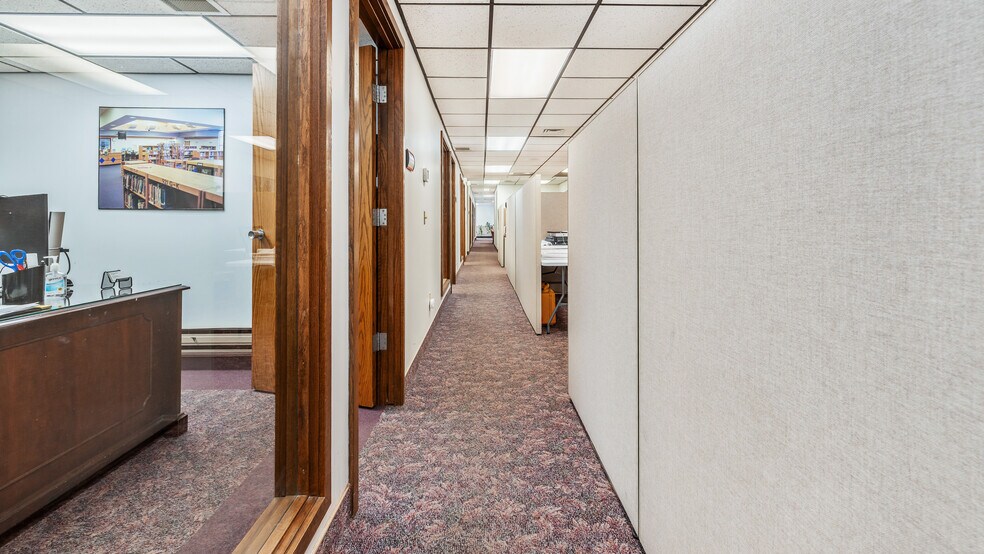 More Photos Of 1211 Ludington St, Escanaba Office For Sale