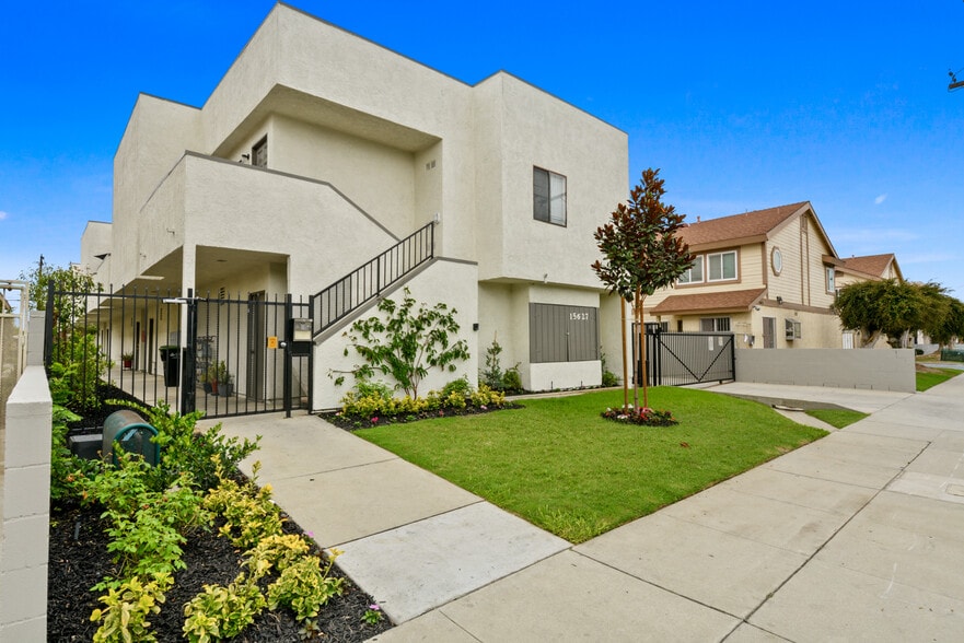 More Photos Of 15627 Belshire Ave, Norwalk Apartments For Sale