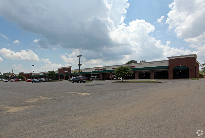 More Photos Of 7037-7169 Hacks Cross Rd, Olive Branch Storefront For Lease