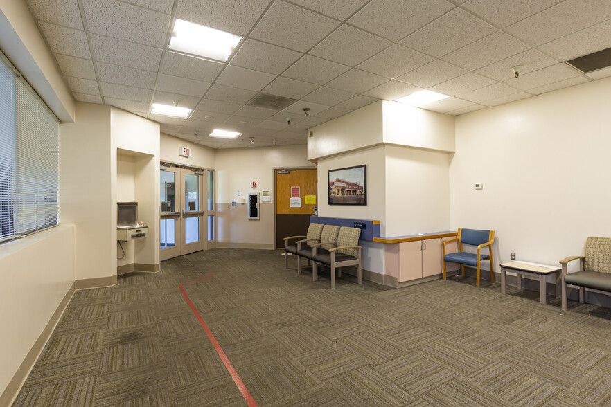 More Photos Of 7601 Hospital Dr, Sacramento Medical For Sale