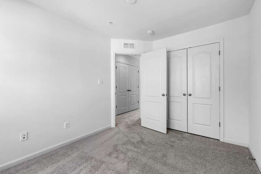 More Photos Of Peleton St., Hagerstown Apartments For Sale