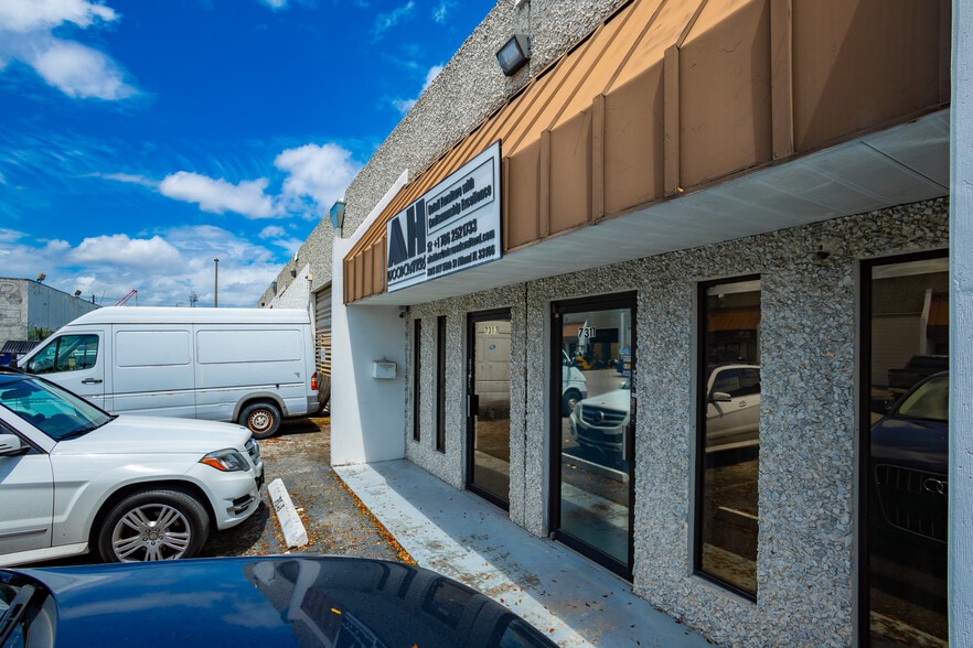 More Photos Of 7313 NW 56th St, Miami Warehouse For Sale