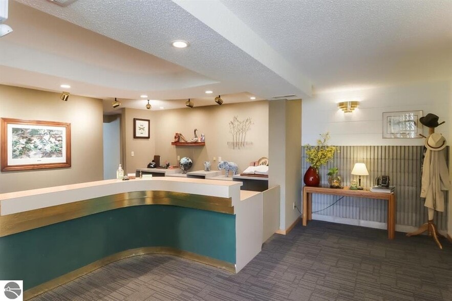More Photos Of 5168 US-31, Traverse City Office For Sale