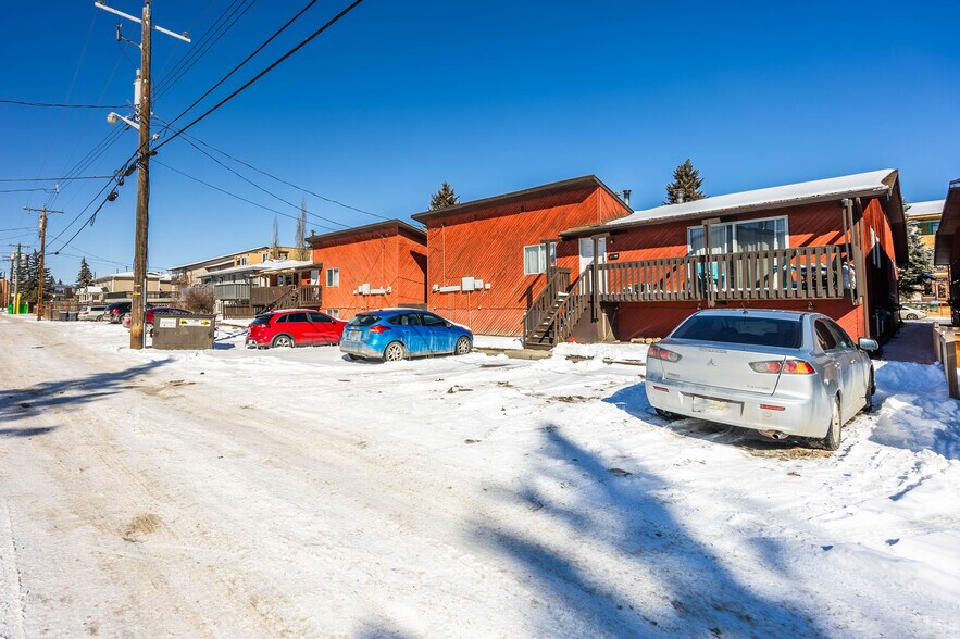 More Photos Of 4607 73 St NW, Calgary Apartments For Sale