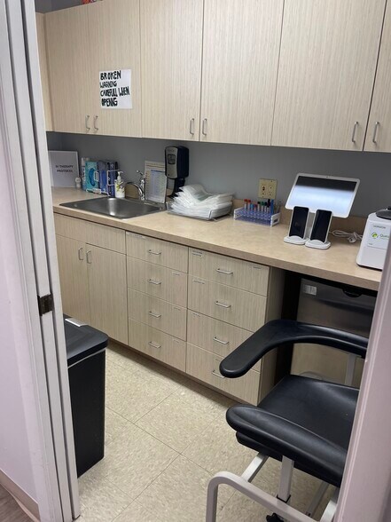 More Photos Of 1040 Weston Rd, Weston Loft Creative Space For Lease