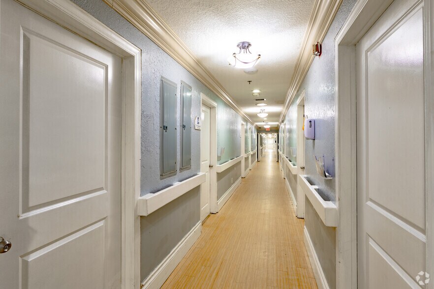 More Photos Of 1708 NE 4th St, Boynton Beach Assisted Living For Sale