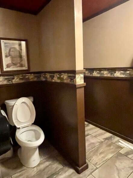 More Photos Of 5079 N AZ Highway 87, Strawberry Restaurant For Sale