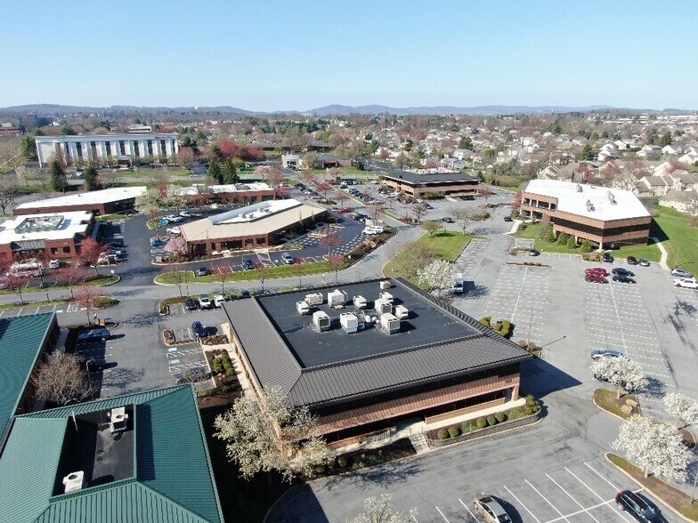 More Photos Of 925 Berkshire Blvd, Wyomissing Office For Lease