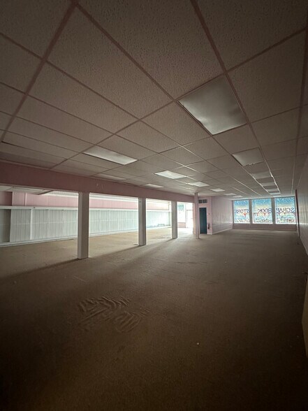 More Photos Of 109-111 S Main St, Ovid Storefront Retail Residential For Lease