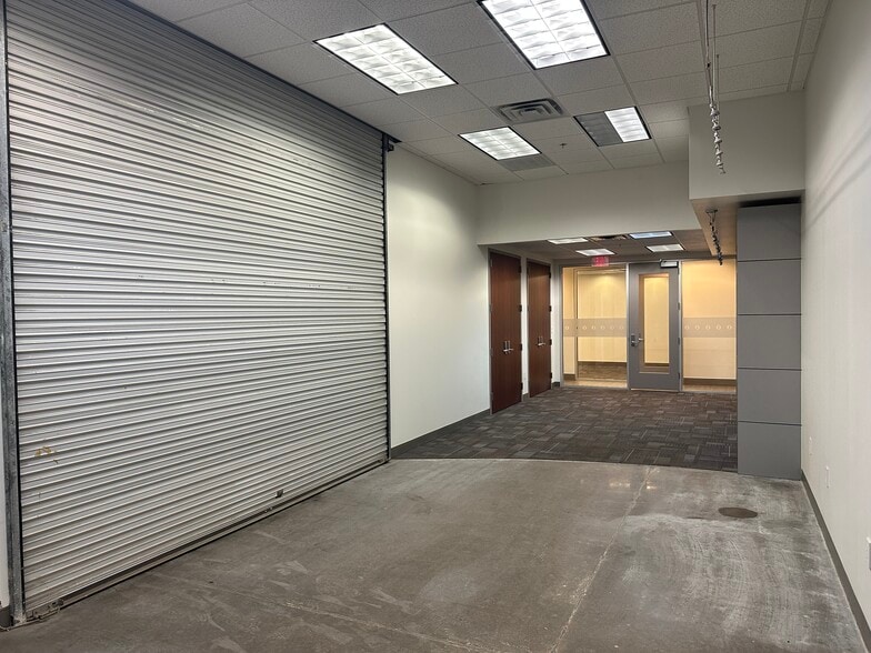 More Photos Of 12322 E 55th St, Tulsa Distribution For Lease