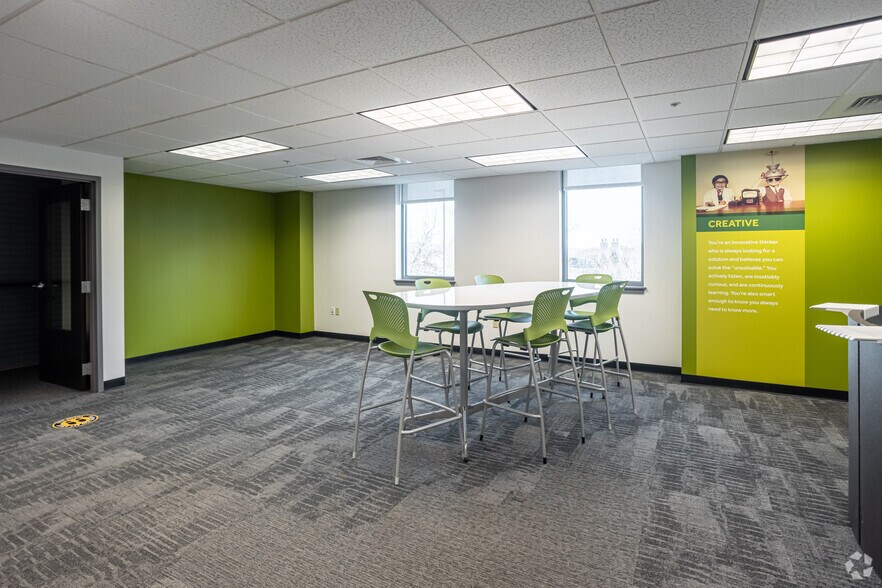 More Photos Of 1405 S County Trl, East Greenwich Medical For Lease