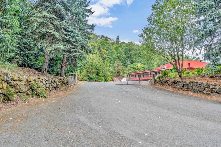 More Photos Of 6729 SE 162nd Ave, Portland Horse Stables For Sale