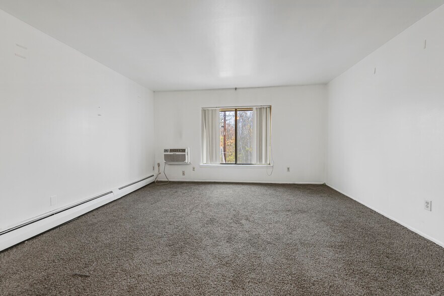 More Photos Of 23740 Fenkell St, Detroit Apartments For Sale