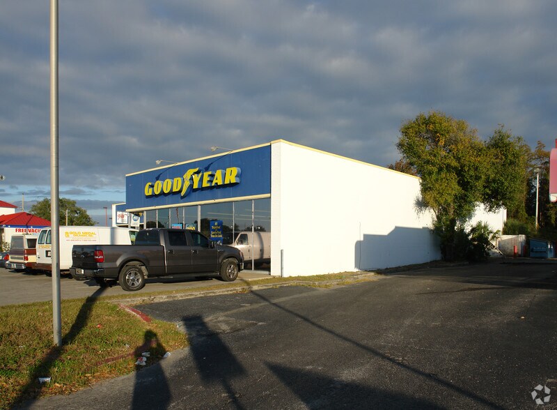 More Photos Of 2575 W Colonial Dr, Orlando Auto Repair For Sale