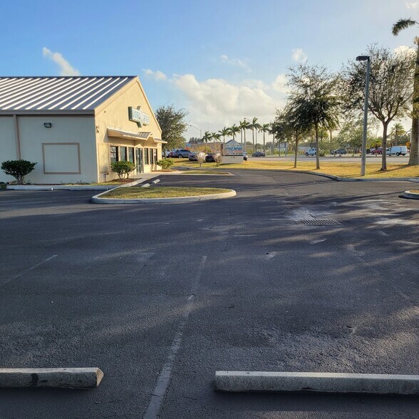 More Photos Of 2106 S US Highway 1, Vero Beach Freestanding For Sale