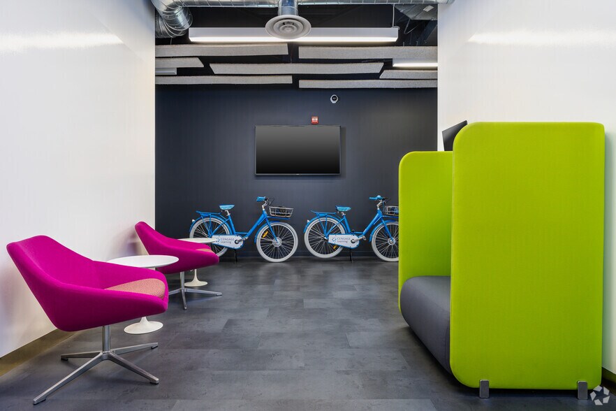 More Photos Of 41923 2nd St, Temecula Office For Lease