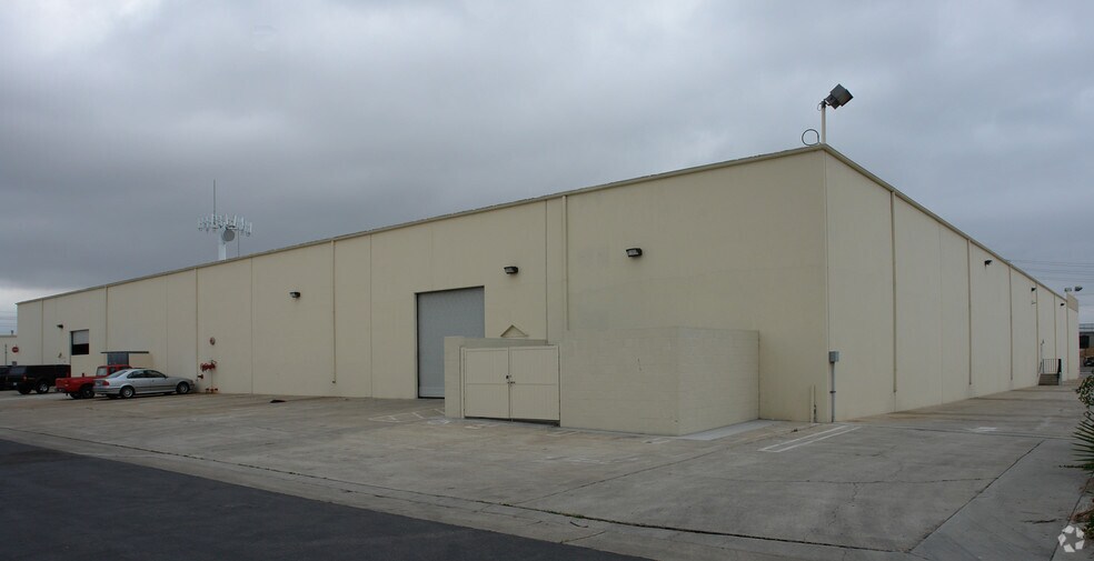 More Photos Of 2220-2228 Ritchey St, Santa Ana Warehouse For Lease