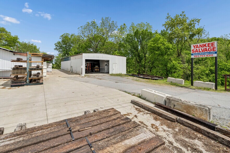 More Photos Of 3141 Highway 11 E, Telford Flex For Sale
