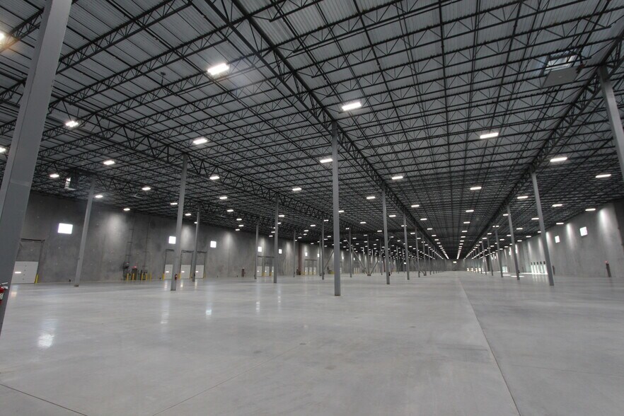 More Photos Of 30 Aberdeen Rd, Hampton Unknown For Lease