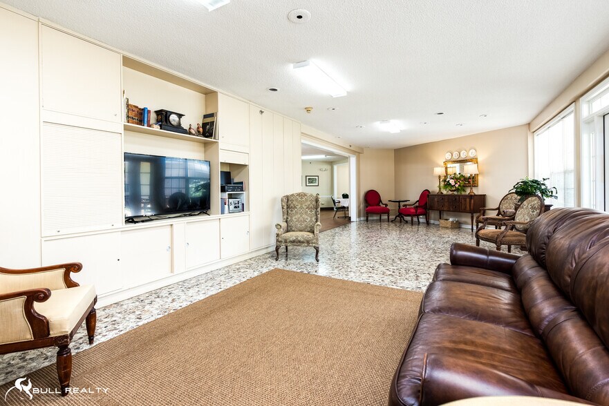 More Photos Of 184 Pine Ln, Washington Assisted Living For Sale