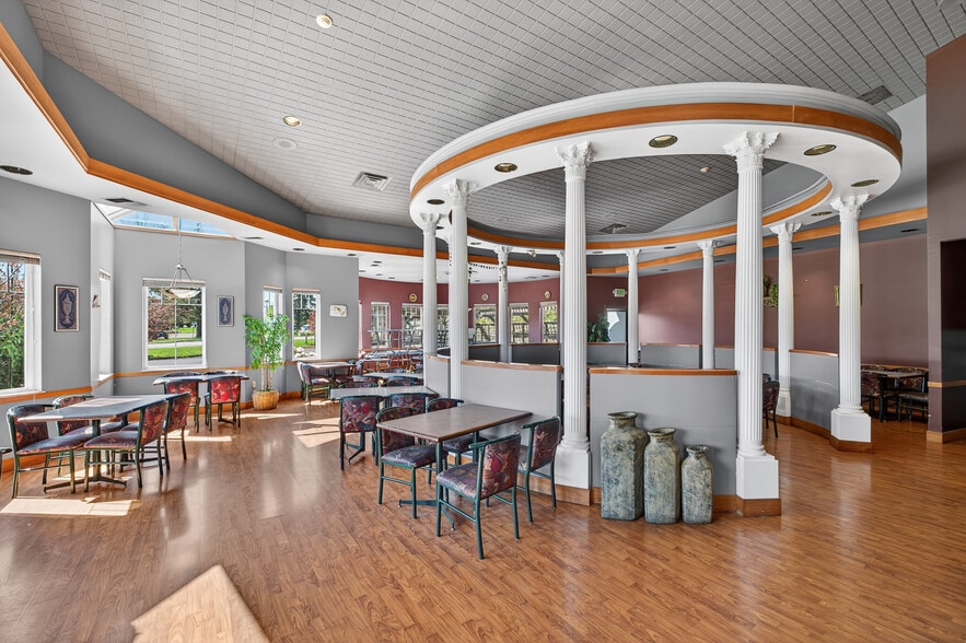 More Photos Of 1650 W Bakerview Rd, Bellingham Restaurant For Sale