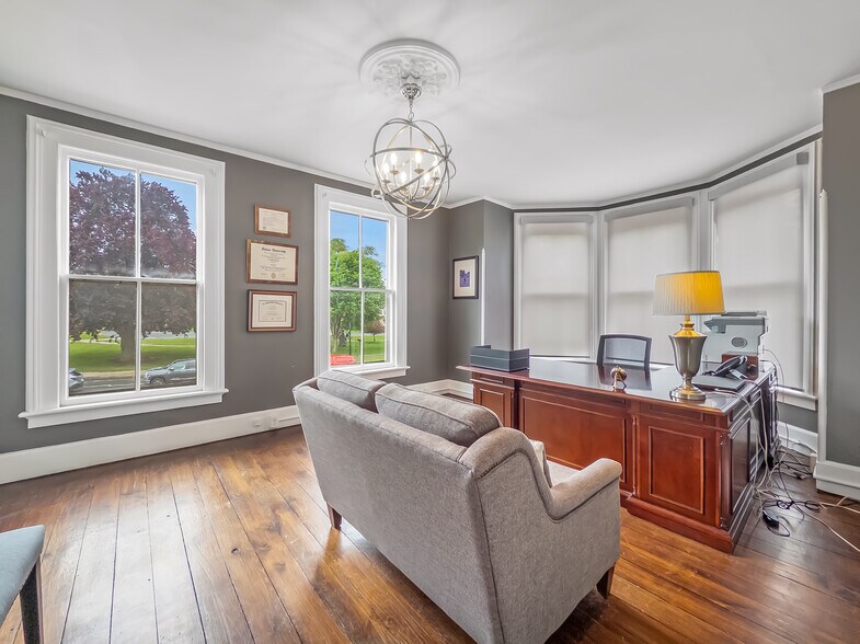 More Photos Of 27 Pleasant St, Middletown Office For Sale