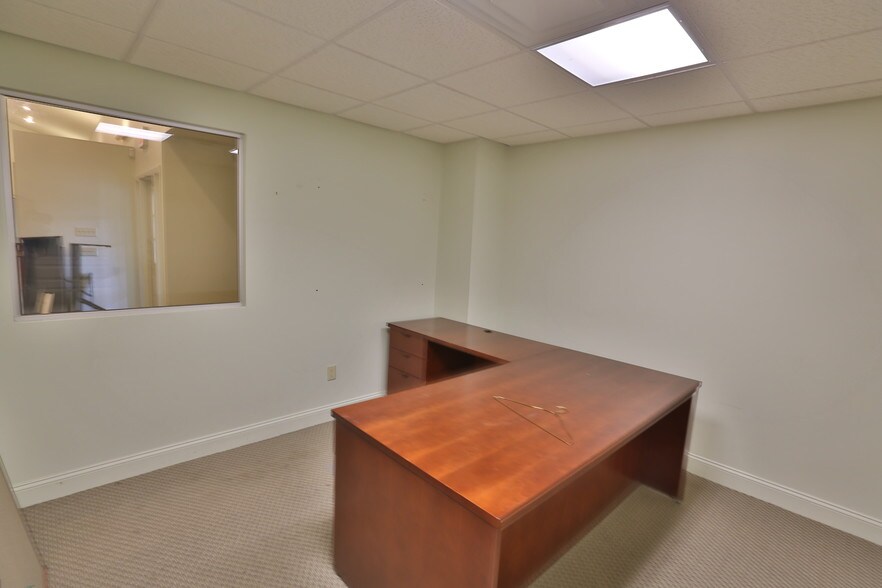 More Photos Of 77 State Rd, Dartmouth Office For Lease