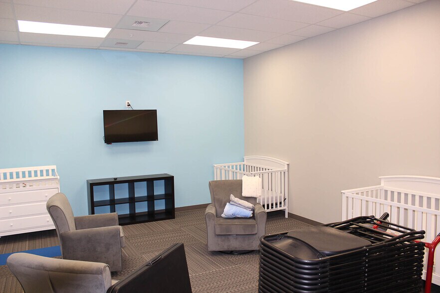 More Photos Of 1710 Gregory Avenue Ext, Sunnyside General Retail For Sale