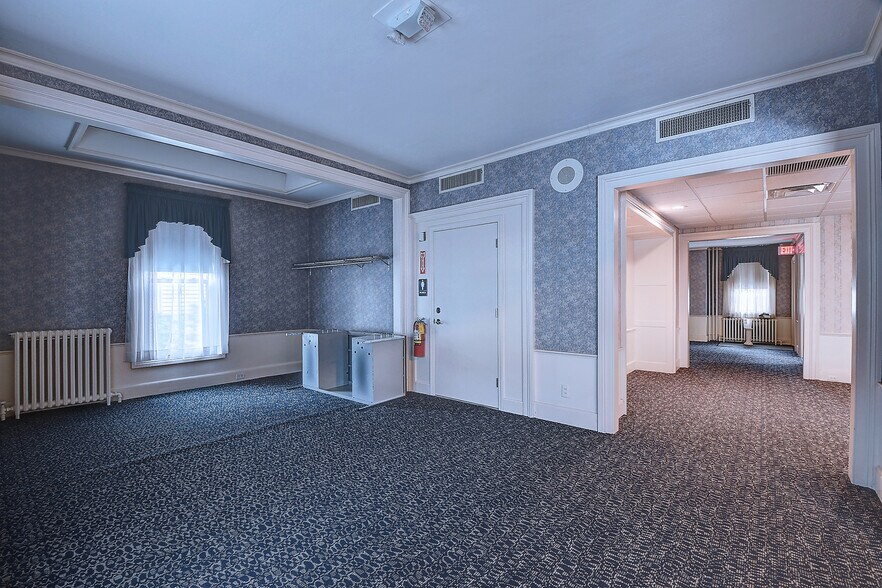 More Photos Of 201 Meadow St, Naugatuck Office For Sale