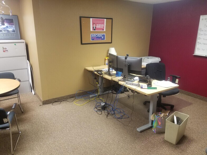 More Photos Of 2208 Trott Ave SW, Willmar Flex For Sale