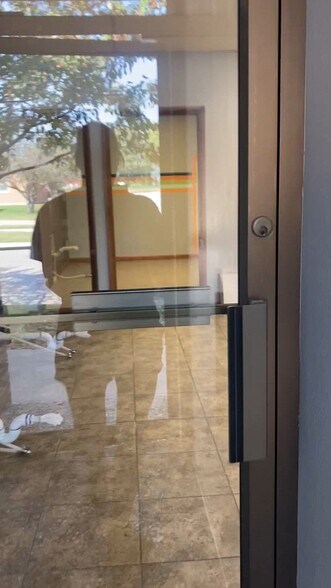 Primary Photo Of 119 N Jackson St, Charles City Flex For Lease