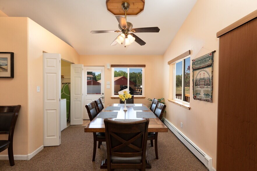 More Photos Of 1624 E Main St, Montrose Hotel For Sale
