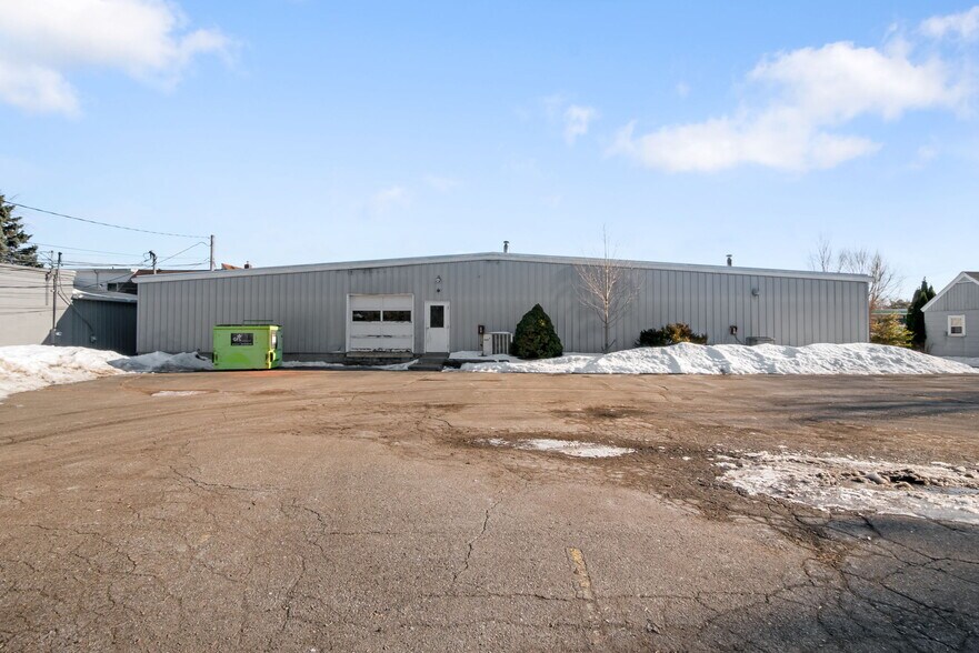 More Photos Of 690 S Lapeer Rd, Oxford Warehouse For Sale