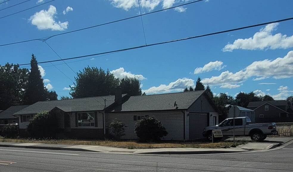 Primary Photo Of 2075 Brown Rd Ne, Salem Self Storage For Sale