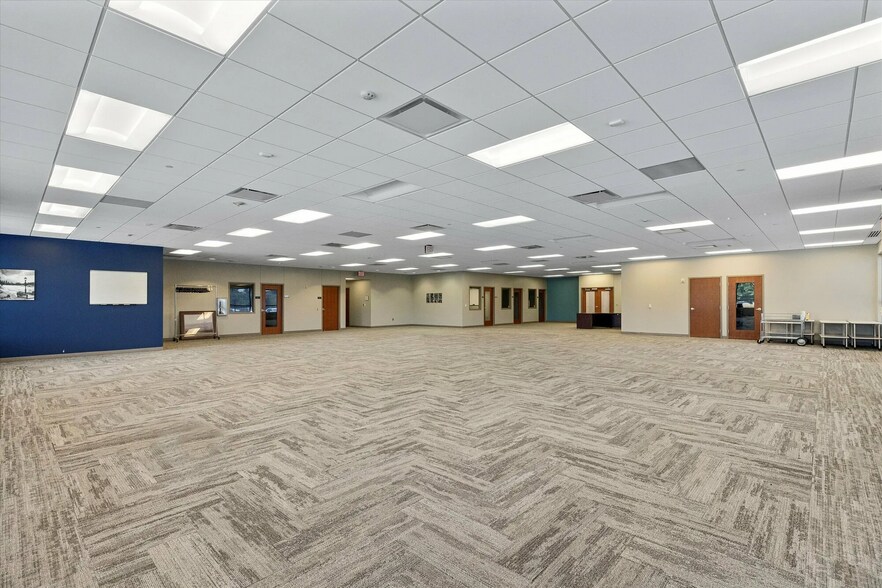 More Photos Of 11010 Burdette St, Omaha Office For Lease