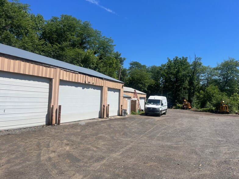 Primary Photo Of 603 Witmer Rd, Horsham Township Office For Sale